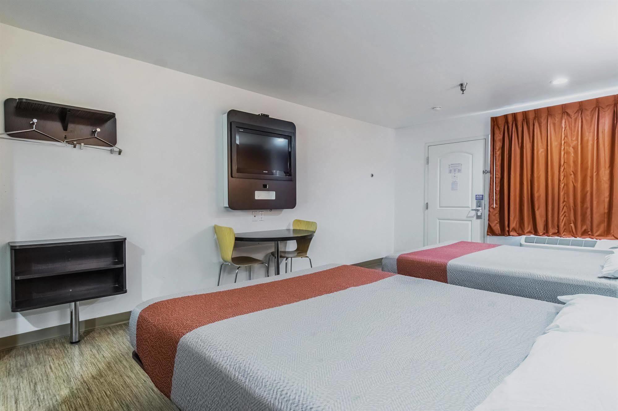 Motel 6 빅토르빌 외부 사진